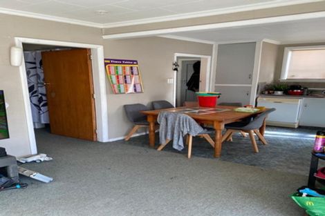 Photo of property in 15 Derby Street, Eltham, 4322