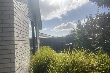 Photo of property in 15 Taffe Crescent, Pyes Pa, Tauranga, 3112