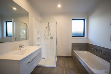 Photo of property in 40a Weston Avenue, Roslyn, Palmerston North, 4414