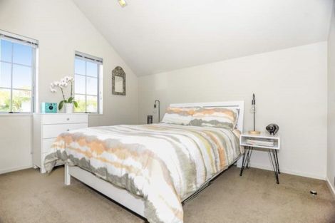 Photo of property in 11 Jomard Terrace, Northcross, Auckland, 0632