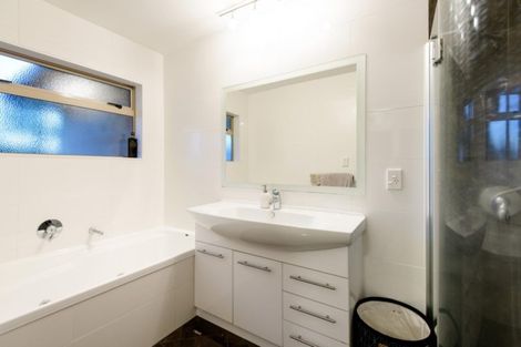 Photo of property in 10 Coles Cove, Papamoa Beach, Papamoa, 3118