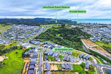 Photo of property in 10 Harakeke Lane, Orewa, 0931