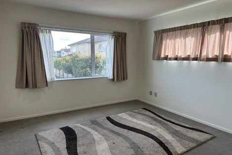 Photo of property in 24 Mulroy Place, Pinehill, Auckland, 0632