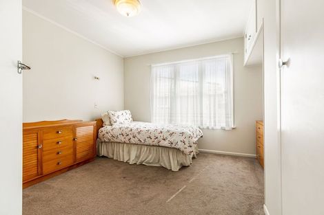 Photo of property in 46 Woodford Avenue, Henderson, Auckland, 0610