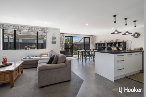 Photo of property in 14 Reel Road, Athenree, Waihi Beach, 3611