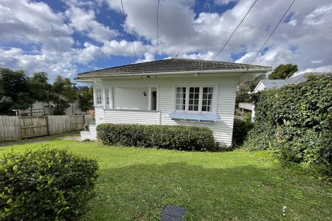 Photo of property in 9 Akarana Avenue, Mount Roskill, Auckland, 1041