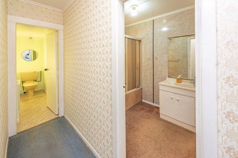 Photo of property in 76 Cornfoot Street, Castlecliff, Whanganui, 4501