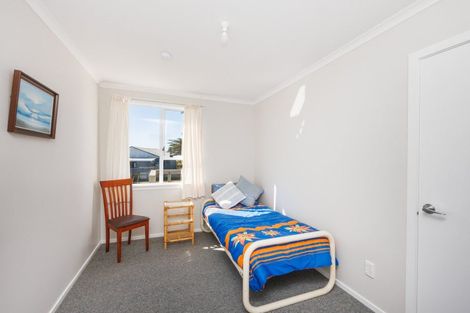 Photo of property in 13 Nelson Street, Foxton Beach, Foxton, 4815