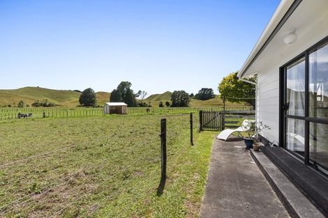 Photo of property in 1083 Tarata Road, Kaimata, Inglewood, 4387