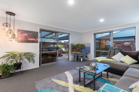 Photo of property in 32 Sabre Street, Papamoa Beach, Papamoa, 3118