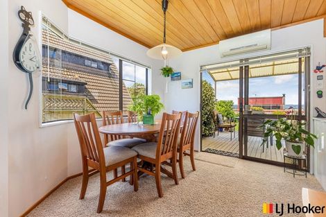 Photo of property in 56 Carnoustie Drive, Wattle Downs, Auckland, 2103