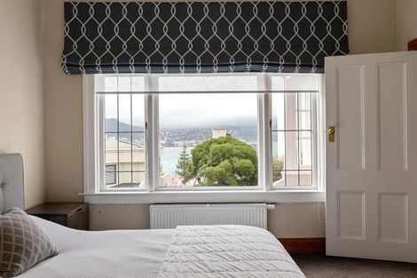 Photo of property in 210 Oriental Parade, Oriental Bay, Wellington, 6011