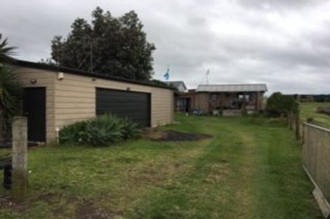 Photo of property in 23 Westside Road, Port Waikato, Tuakau, 2695