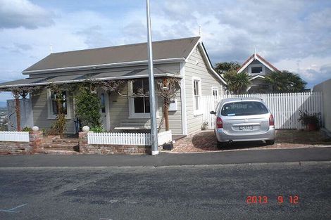 Photo of property in 4 Havelock Road, Hospital Hill, Napier, 4110