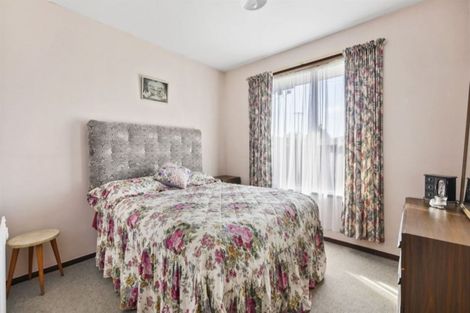 Photo of property in 392 Mairehau Road, Parklands, Christchurch, 8083