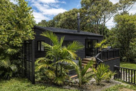 Photo of property in 12 Okoka Road, Omiha, Waiheke Island, 1081