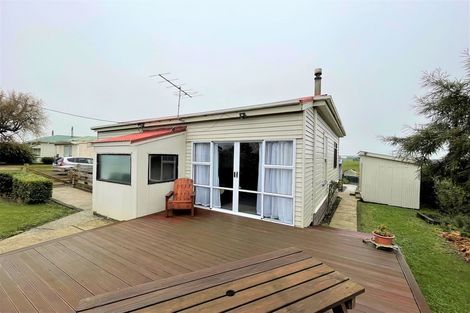 Photo of property in 15 May Street, Waiwera South, Clinton, 9584