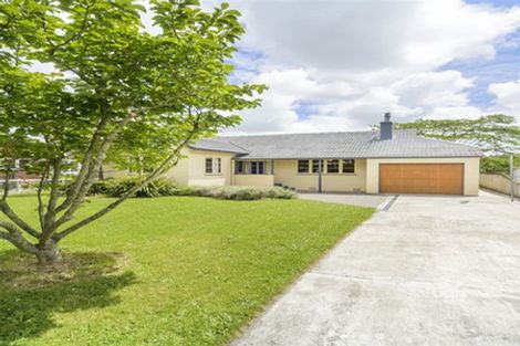 Photo of property in 11 Park Road, West End, Palmerston North, 4412