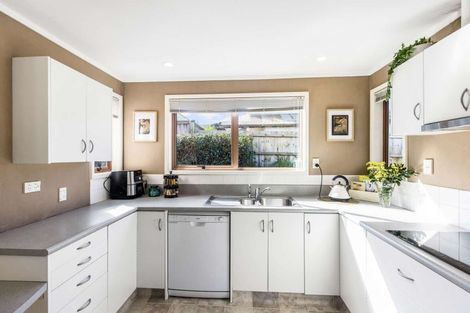 Photo of property in 32 Colum Place, Bucklands Beach, Auckland, 2014