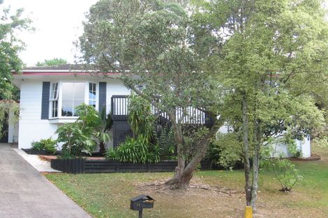 Photo of property in 11 West Glade Crescent, Birkenhead, Auckland, 0626