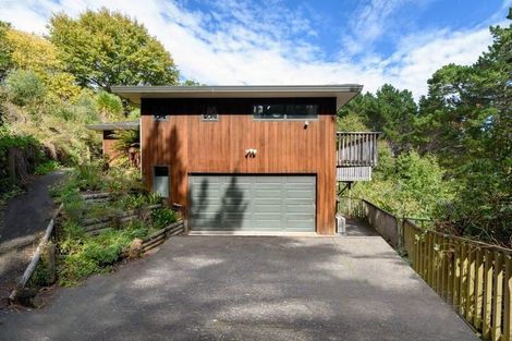 Photo of property in 1008c East Coast Road, Fairview Heights, Auckland, 0630