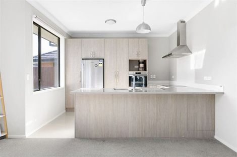 Photo of property in 16 Chalgrove Road, Huntington, Hamilton, 3210