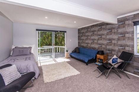 Photo of property in 153 Westchester Drive, Churton Park, Wellington, 6037