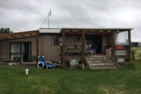 Photo of property in 23 Westside Road, Port Waikato, Tuakau, 2695