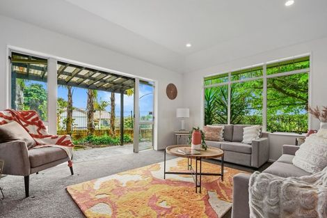 Photo of property in 1 Regents Park Place, Westgate, Auckland, 0614