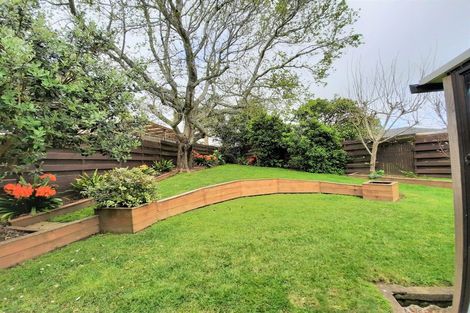 Photo of property in 7 Leewood Place, Pakuranga Heights, Auckland, 2010