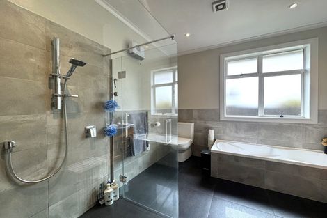 Photo of property in 29 Mornington Road, Balaclava, Dunedin, 9011