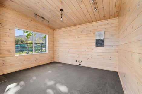 Photo of property in 261 Waikawa Road, Waikawa, Picton, 7220