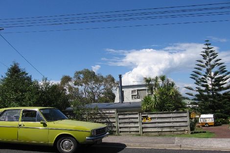 Photo of property in 1/25 Auld Street, Torbay, Auckland, 0630