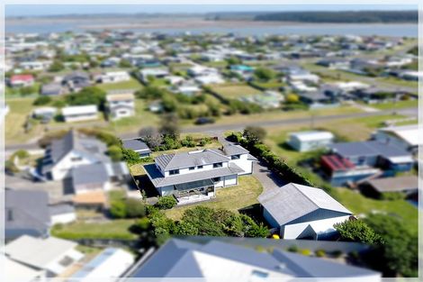 Photo of property in 5 Chaffey Street, Foxton Beach, Foxton, 4815