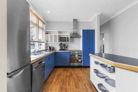 Photo of property in 22 Kingswood Street, Takaro, Palmerston North, 4412