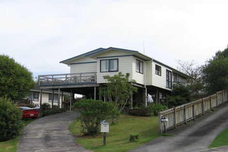 Photo of property in 20 Elizabeth Drive, West Harbour, Auckland, 0618