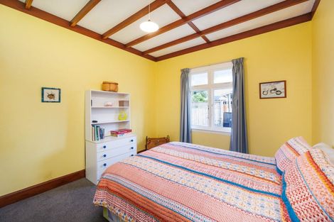 Photo of property in 8 Burns Avenue, Takaro, Palmerston North, 4412