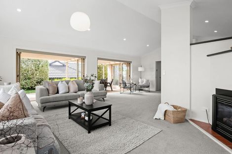 Photo of property in 122 Rototuna Road, Rototuna, Hamilton, 3210