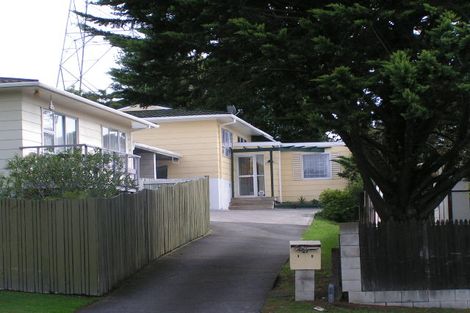 Photo of property in 1/27 Reynella Drive, Massey, Auckland, 0614