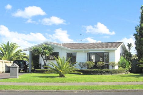 Photo of property in 68 De Quincey Terrace, Highland Park, Auckland, 2010