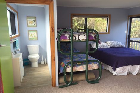 Photo of property in 32 Himatangi Street, Himatangi Beach, Foxton, 4891