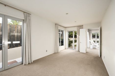 Photo of property in 215b Oceanbeach Road, Mount Maunganui, 3116