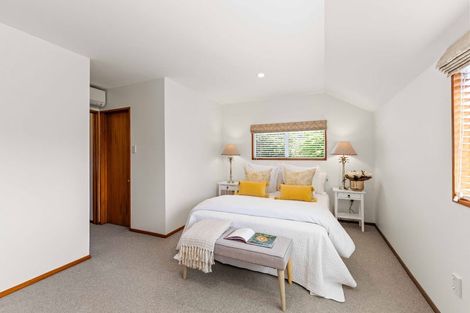 Photo of property in 8 Swanleigh Place, Ilam, Christchurch, 8041