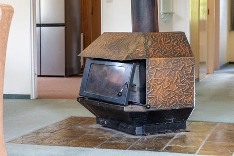 Photo of property in 18 Utauta Street, Waikanae, 5036