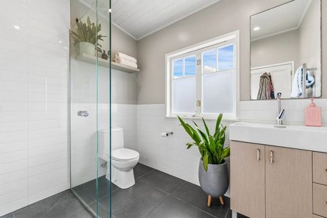 Photo of property in 1/9a Regent Street, Devonport, Auckland, 0624