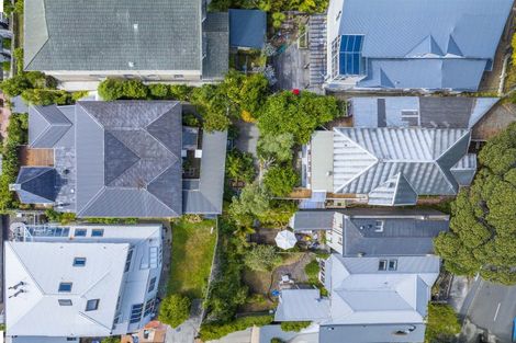 Photo of property in 51 Hawker Street, Mount Victoria, Wellington, 6011