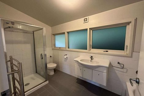 Photo of property in 27 Huntleigh Park Way, Ngaio, Wellington, 6035