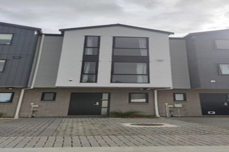 Photo of property in 11 Waru Lane, Te Atatu Peninsula, Auckland, 0610