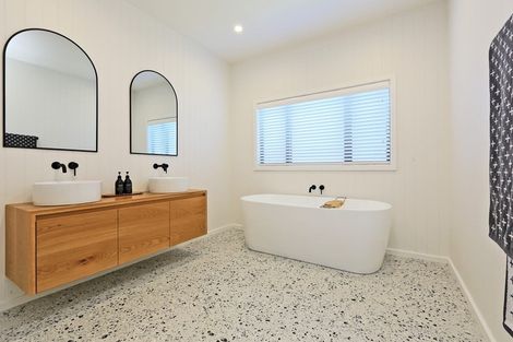 Photo of property in 27 Gee Place, Taradale, Napier, 4112