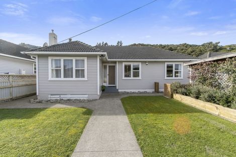 Photo of property in 44 Bull Avenue, Wainuiomata, Lower Hutt, 5014